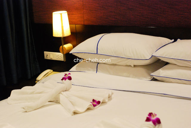 Our Deluxe Double Room @ Hanoi Emerald Waters Hotel Trendy, Hanoi